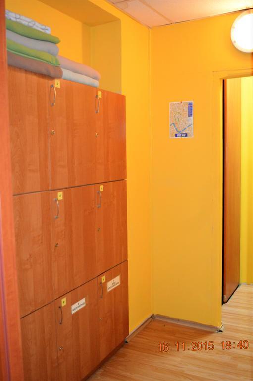 Honey Hostel Krakow Luaran gambar